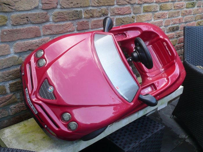 Alfa Romeo Spider 16V / Convertible pedal car