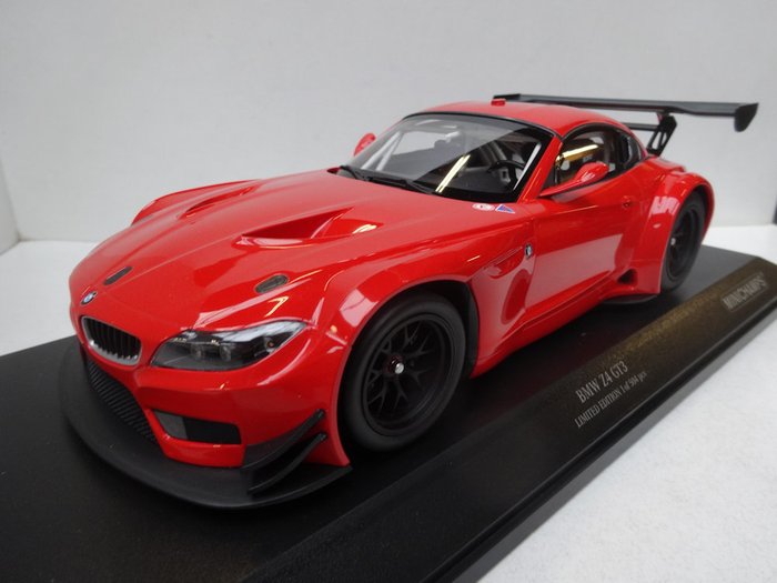 Minichamps - Scale 1/18 - BMW Z4 GT3 - Red - Limited Edition of 504 pieces