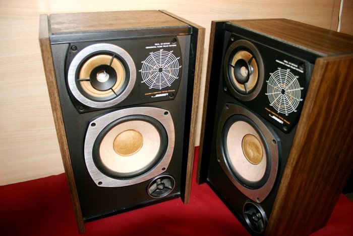 Vintage "BOSE" syncom computer tested speakers