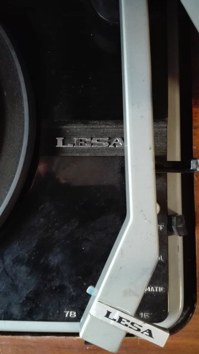 Lesa stereo transistor 680 turntable-amplifier-recorder with automatic discs changer