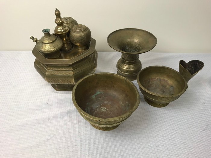 Sirih Indian antique copper-ware - Java - early 20th century