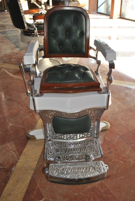 Triumph brand barber’s chair from 1910