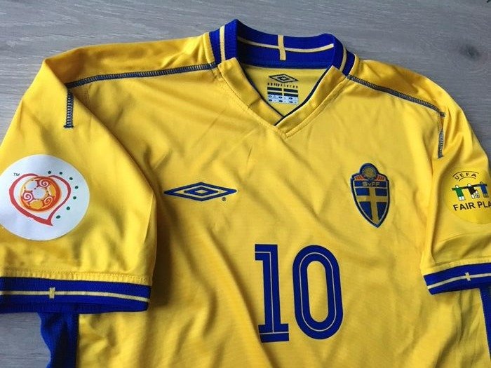 Sweden Shirt - Legend Zlatan Ibrahimović 10 - Euro 2004.