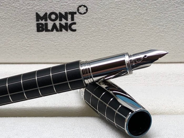 Montblanc StarWalker Metal & Rubber Fountain Pen