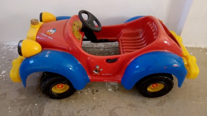 toy pedal cars
