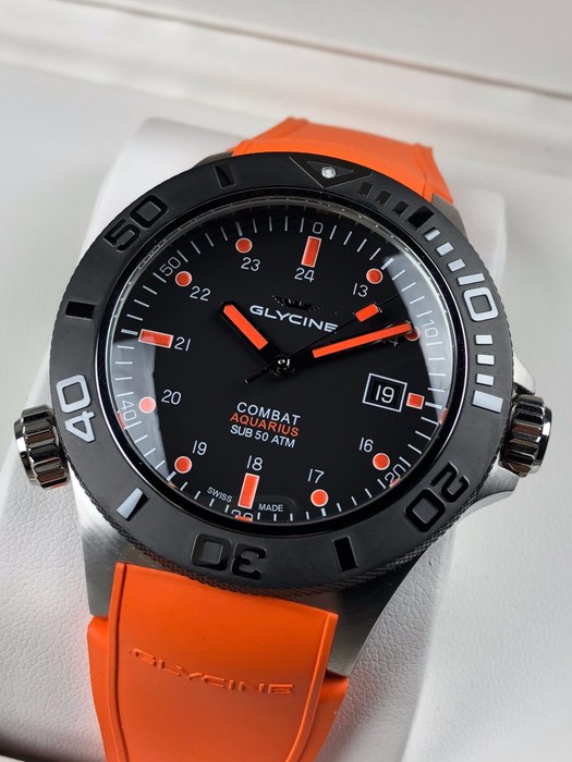 Glycine Combat Sub Aquarius Automatic 500M Diver ref: GL0040 -  men's watch
