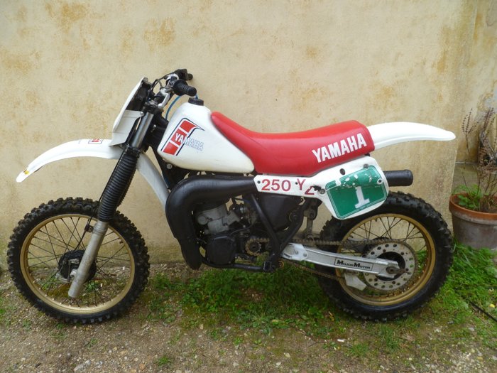 Yamaha - YZ - 250 cc - 1982