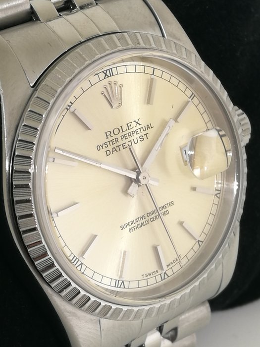 Rolex - Oyster Perpetual Datejust 16220 