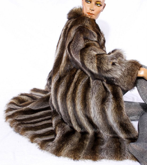 Wonderful Rieger München fur coat made of real raccoon fur coat raccoon ...