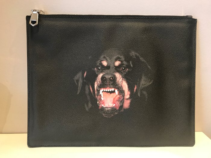 Givenchy - Rottweiler Clutch bag - Catawiki