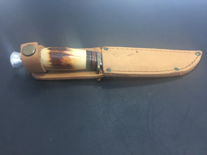 Scout's Knife and scabbard; William Rodgers; 1911; R17234 on eHive