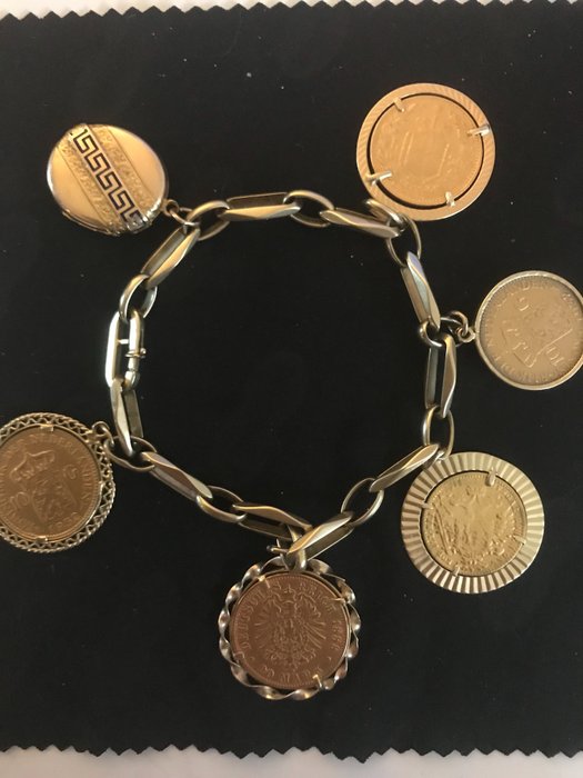 Gold coins charm bracelet