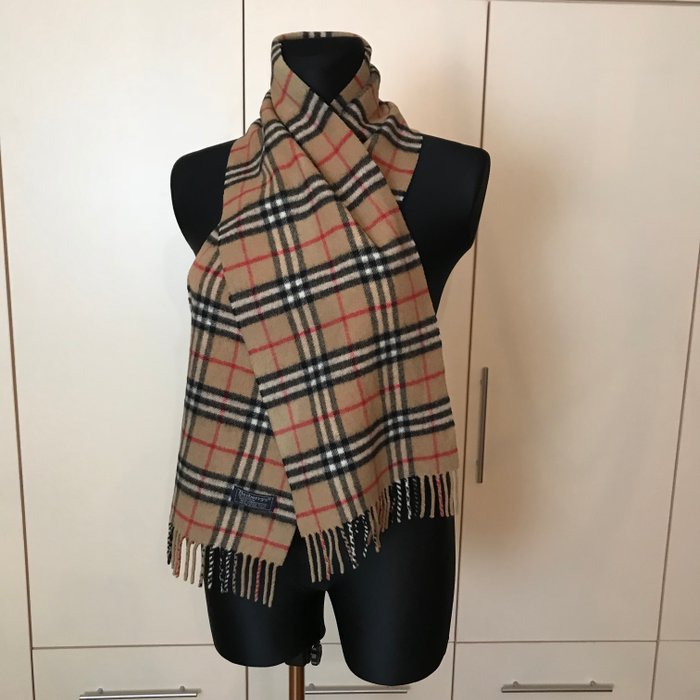 burberry scarf small