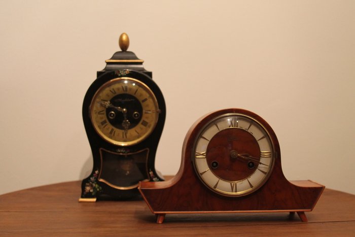 Hoehler mantel clock 1940 Neuchatel and a vintage mantel clock Juba, Aug. Schatz & Sohne - 1940