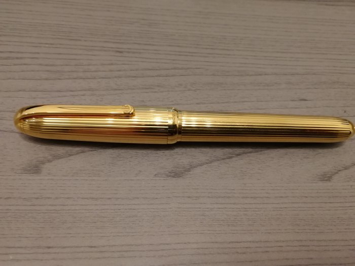cartier gold fountain pen