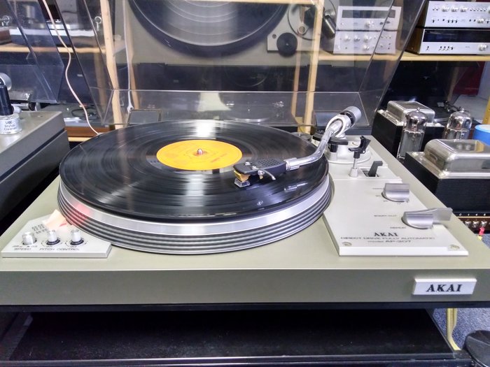 Akai AP 207 direct drive turntable, sounds great