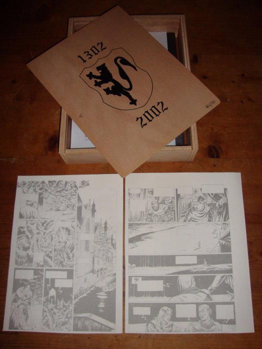 Kroniek der Guldensporenslag 1302-2002 + 2 originele blauwdrukken - Houten koffer - hc - 1e druk (2002)