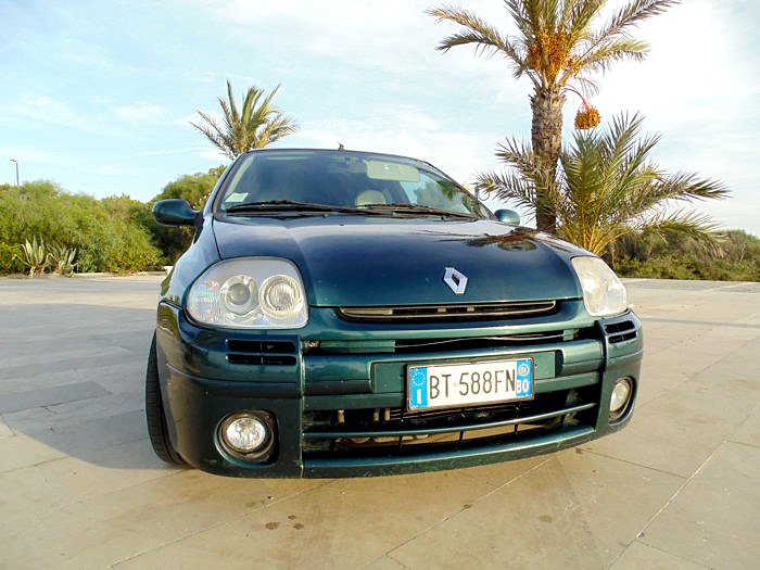 Renault - Clio RS 2.0 16v - 2001
