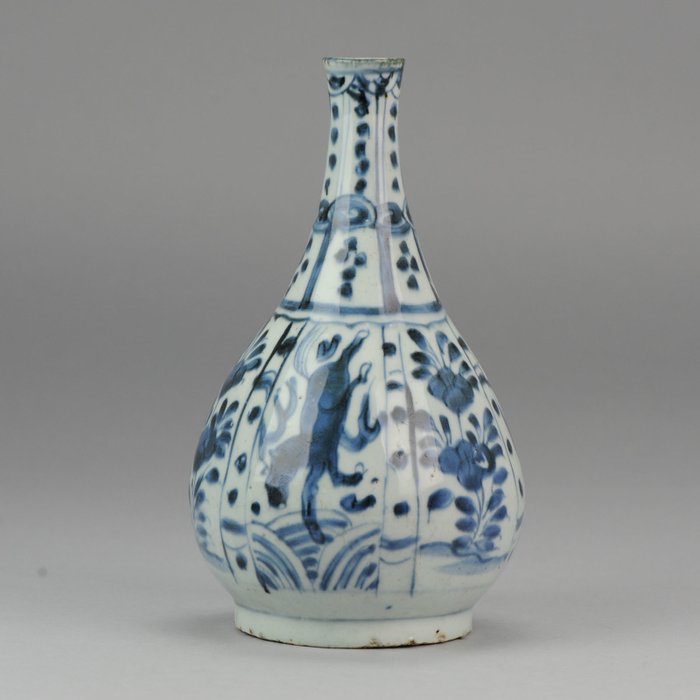 Ming Wanli  Porcelain Kraak Bottle Vase  - China - Ca 1600