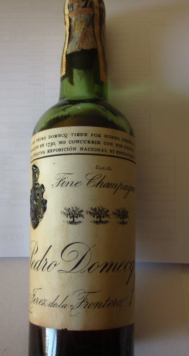 Brandy Tres Cepas  -Pedro Domecq -Jerez de la Frontera (España)  ( half liter ) - Bottled 1940s