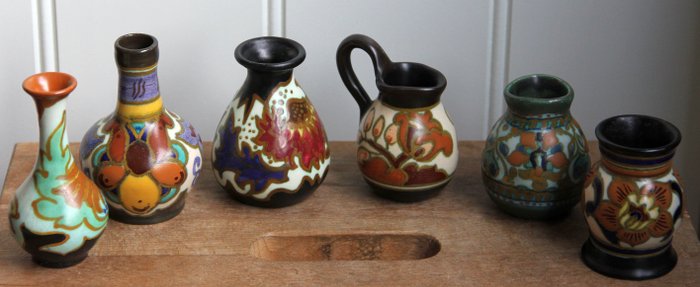 Plateelbakkerij Zuid-Holland - Six pieces of old earthenware