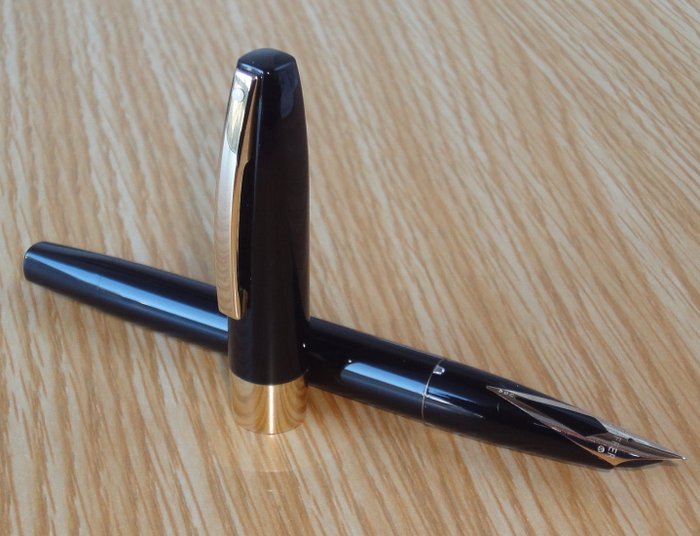 Sheaffer Imperial IV "Touchdown" filler black with 14K gold nib "XF" fountain pen
