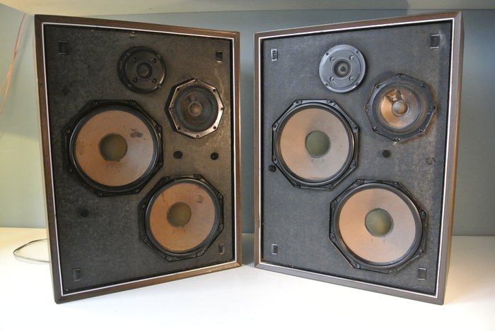 Vintage speakers Philips 22RH427 (1972) with walnut veneer