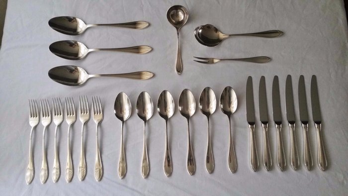 Christofle, Paris– 24-pieced silver plated cutlery – Model Versailles