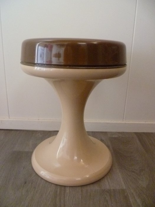 Retro design vintage 1970s Emsa tulip stool (space period)