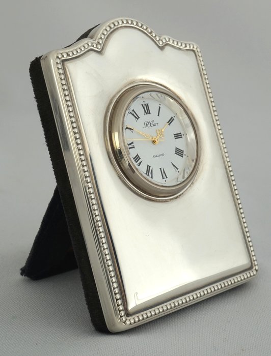 R. Carr - Classic table clock - England