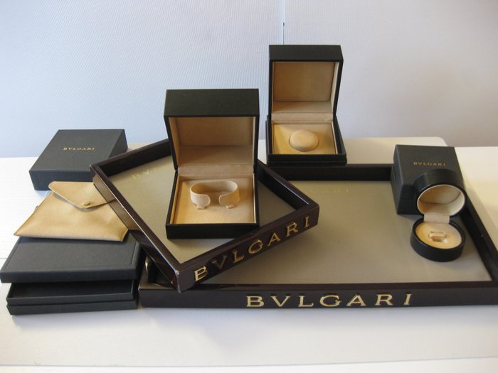 Bulgari set made up of: Two trays 