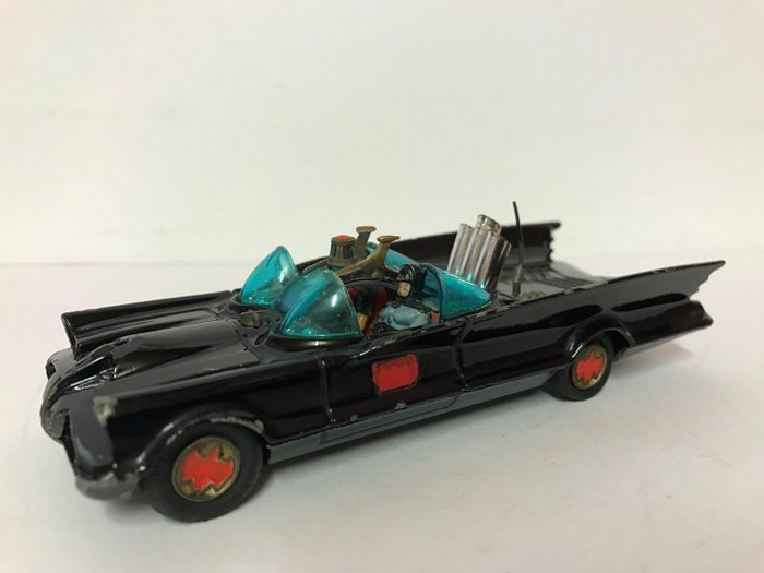Corgi Toys - 1/43 scale - Batman Batmobile 1st Issue No.267