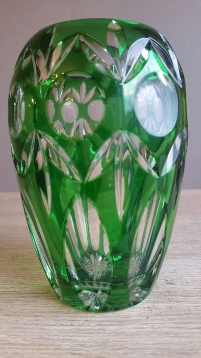Nachtmann: Emerald Groene Loodkristallen Vaas | "Bamberg"-patroon, Duitsland, tweede helft 20e eeuw