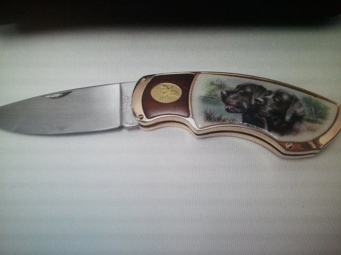 Franklin mint pocket knife , collector’s knife,  black labrador,