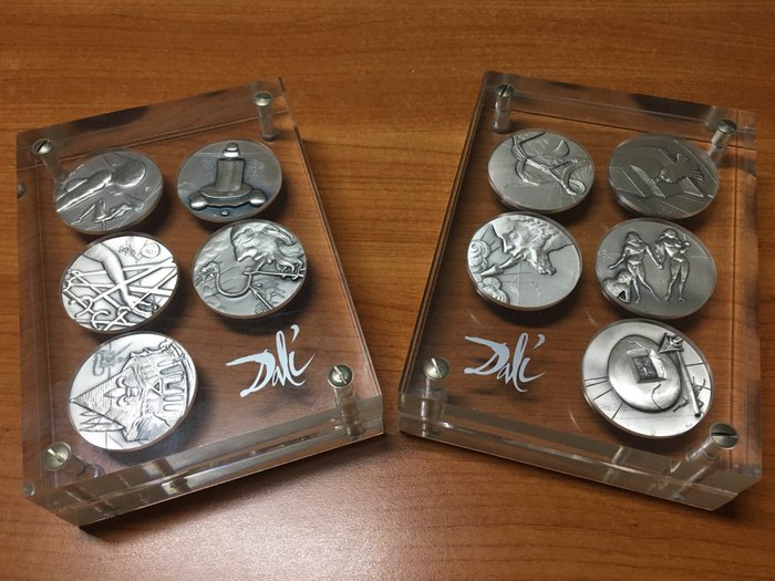 Salvador Dali for Diners Club – 10 silver tokens with engravings in relief representing the Ten Commandments