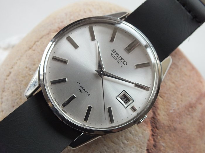 SEIKO (7005-2000) - Men's Automatic Dress Wristwatch - Vintage late 60s