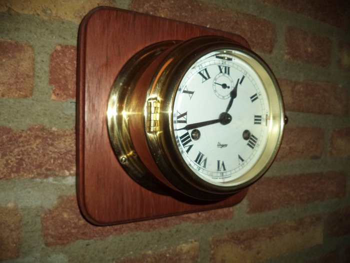 URGOS ship's clock with second hand - Germany - 1st half 20th century.