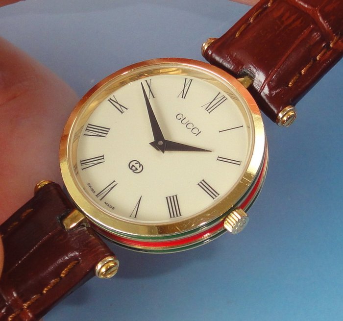 GUCCI 2000M - Men's midsize wristwatch - Vintage - Catawiki