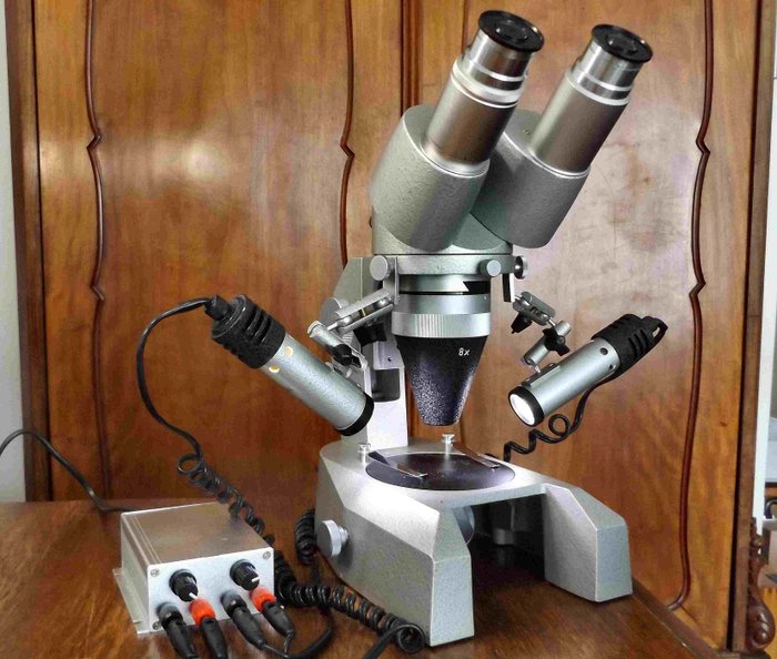 Hertel & Reuss Stereo microscope STE 6, Kassel, Germany,  early 1970s.