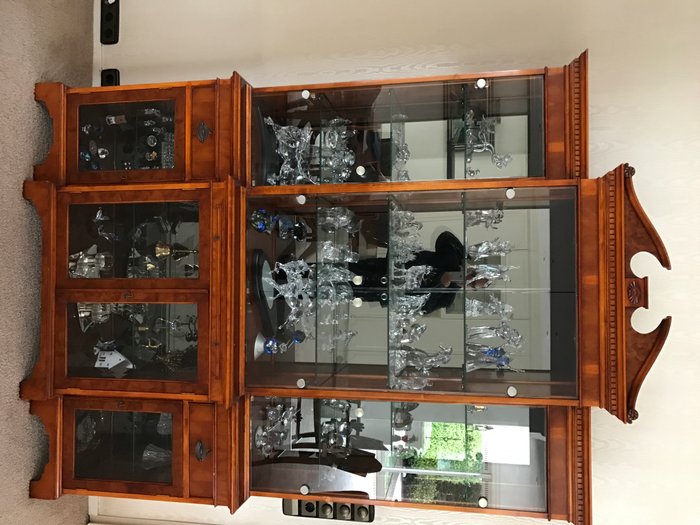 A Mahogany Display Cabinet In Georgian Style Manufacturer Wade