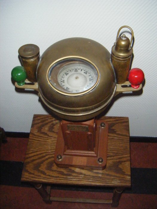 Vintage Sestrel Browne & Son Type A Brass/Wooden Marine Compass Binnacle.