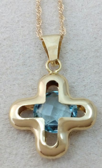 Singapore links chain with aquamarine cross and 18 kt (750) yellow gold