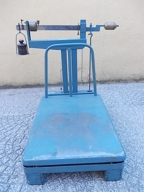 Vecchia bilancia o bascula portata kg 300 funzionante vintage in acciaio ditta Icem Italiana 1950