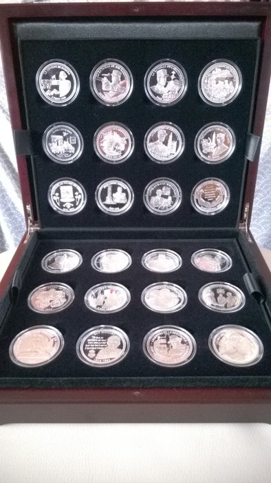 France - Monnaie de Paris - Chest of 24 "La France Victorieuse" Medals - Silver