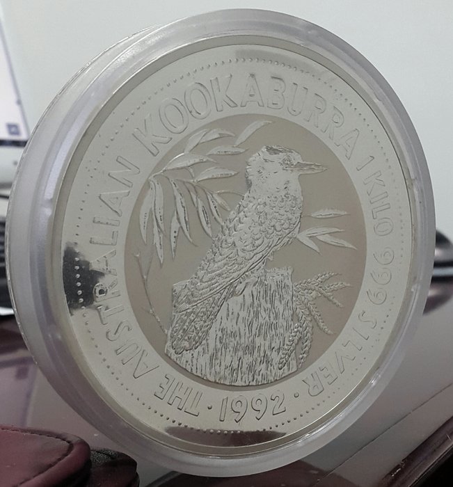 Australia – 30 Dollars 1992 'Kookaburra' – Elizabeth II – 1 kg silver
