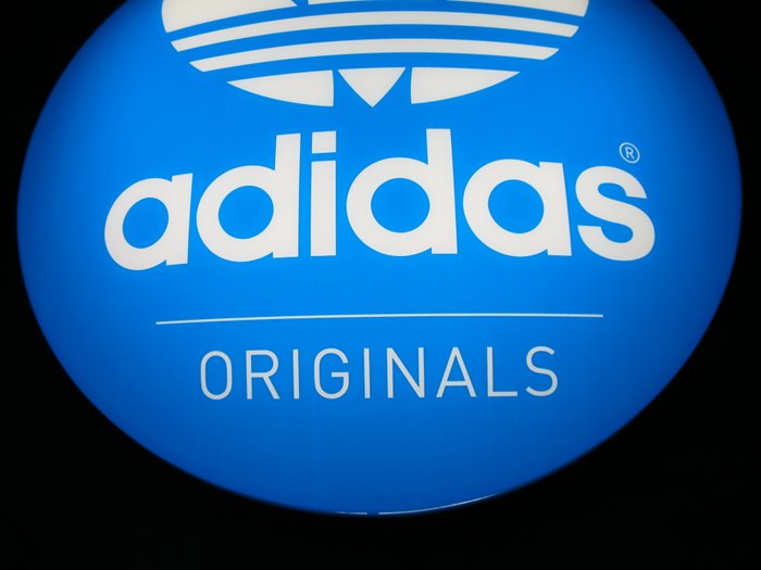 adidas originals sign