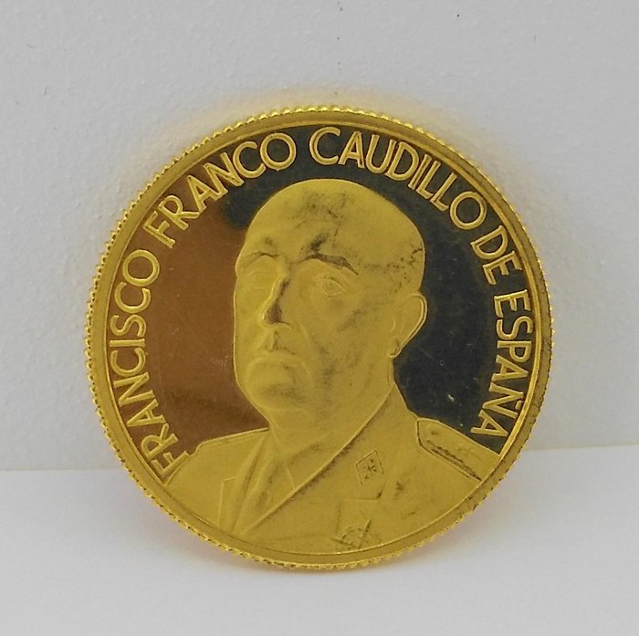 22 karat gold medal-coin - “FRANCISCO FRANCO CAUDILLO DE ESPAÑA”