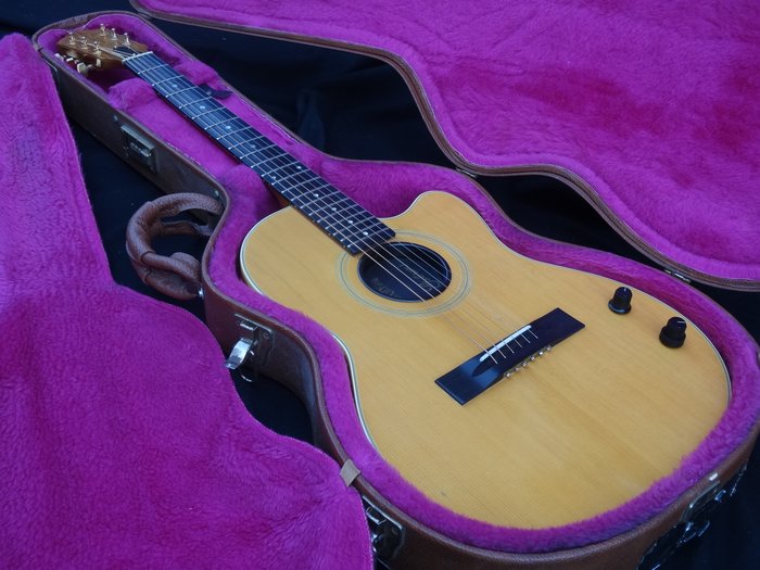 1989 Gibson Chet Atkins SST Solidbody Acoustic/Electric with case