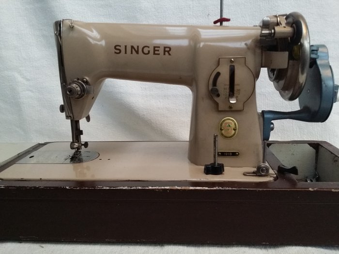 Antique sewing machine, Singer 191B sewing machine - Clydebank, Scotland
