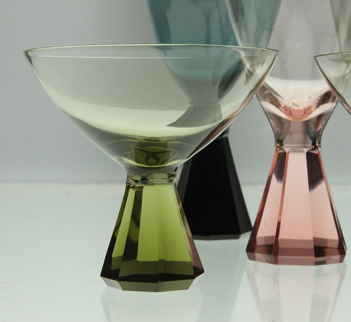 Friedrich Kristall  - 8x schöne bunte Gläser 